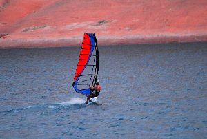 082807 Lake Powell Rick Windsurfing 1 400kb.JPG (301.5 KiB) Viewed 3797 times 082807 Lake Powell Rick Windsurfing 1 400kb.JPG