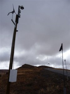 Weather tower near summit ridge on Skyline.JPG